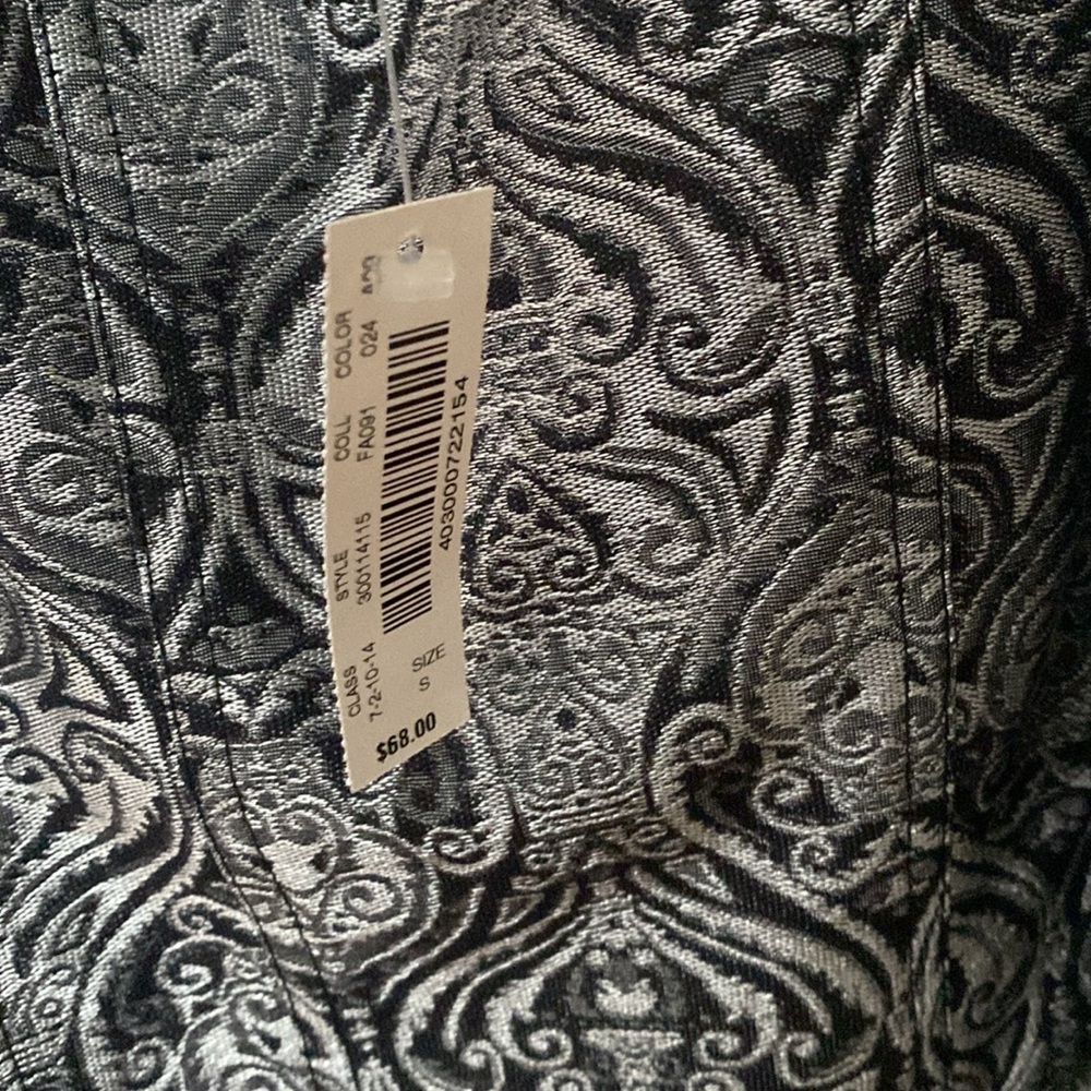 blouse - Picture 2 of 2